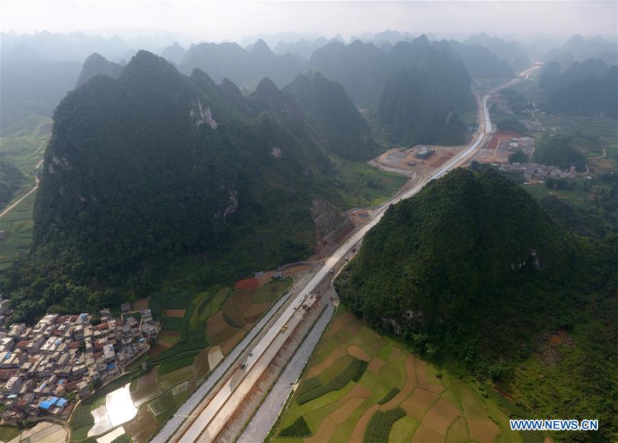 CHINA-GUANGXI-VIETNAM-EXPRESSWAY (CN)