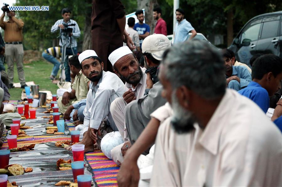 PAKISTAN-ISLAMABAD-RAMADAN-IFTAR