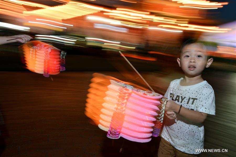 MALAYSIA-KUALA LUMPUR-MID AUTUMN FESTIVAL