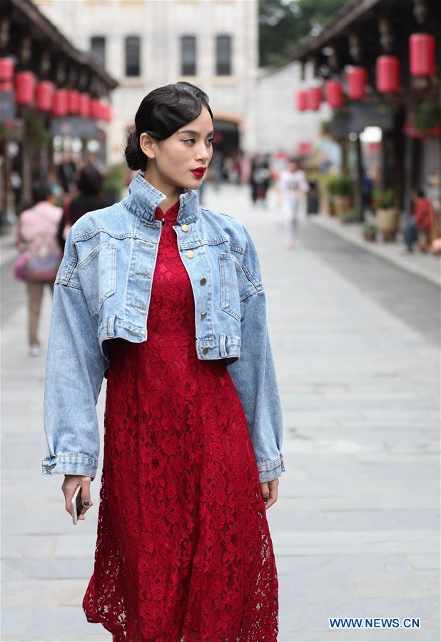 CHINA-SICHUAN-ANCIENT TOWN-CHEONGSAM SHOW (CN)