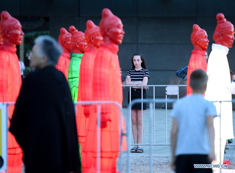 NEW ZEALAND-WELLINGTON-TERRACOTTA WARRIORS-LANTERN