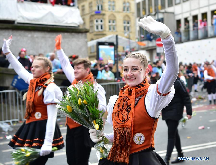 GERMANY-COLOGNE-CARNIVAL-ROSE MONDAY PARADE