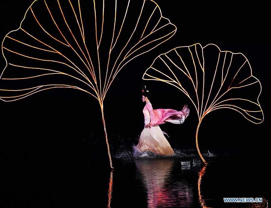 CHINA-CHONGQING-PERFORMANCE "RETURN TO THE THREE GORGES" (CN)