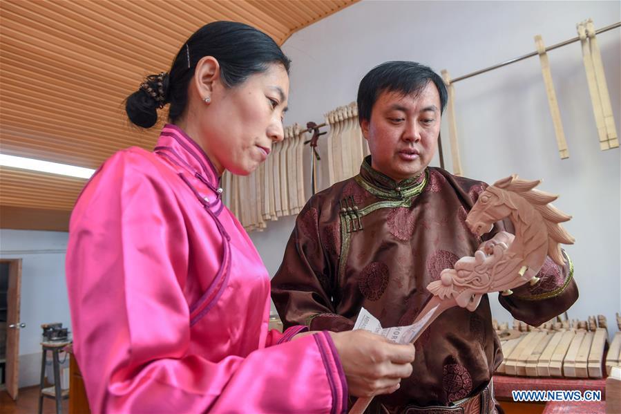 CHINA-JILIN-HORSE HEAD FIDDLE-INHERITOR (CN)