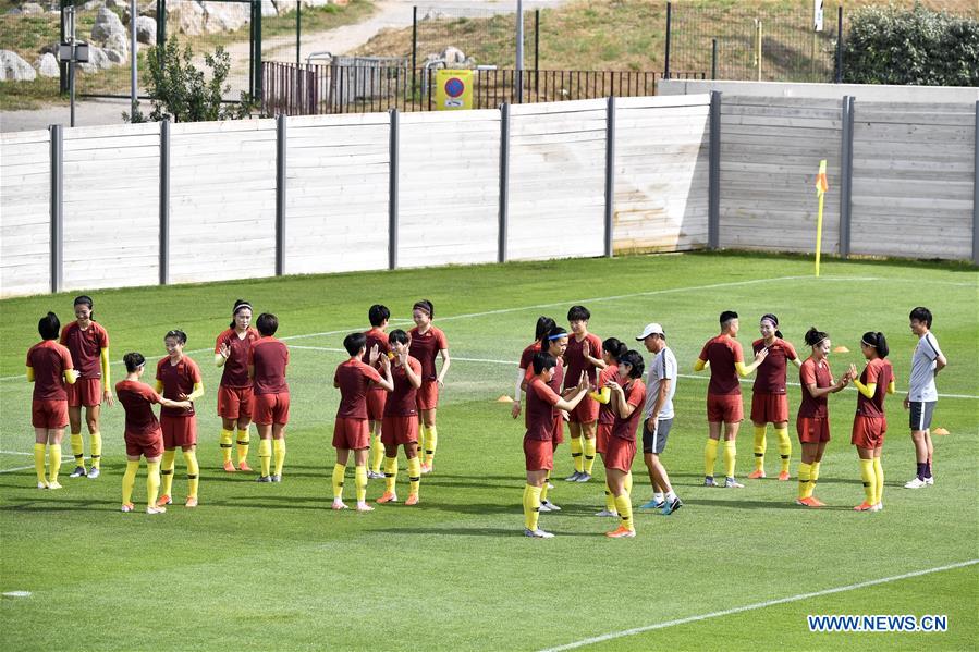 (SP)FRANCE-FABREGUES-2019 FIFA WOMEN'S WORLD CUP-ROUND OF 16-CHINA-TRAINING SESSION