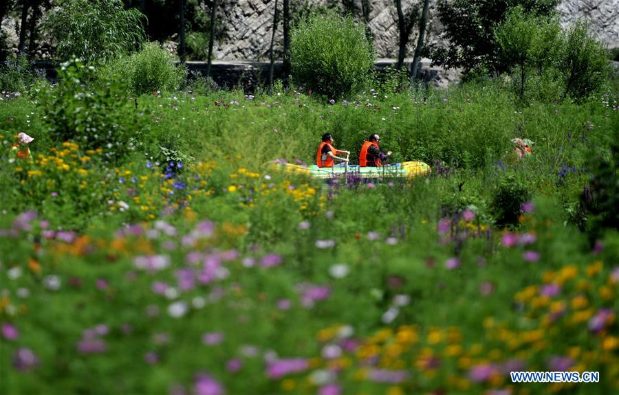 CHINA-HEBEI-CHENGDE-SUMMER-DRIFTING (CN)