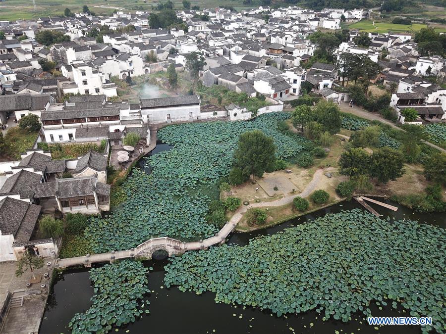 CHINA-ANHUI-HUANGSHAN-ANCIENT VILLAGE (CN)