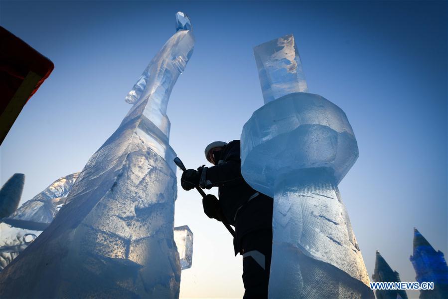 CHINA-HARBIN-ICE SCULPTURE-COMPETITION (CN)