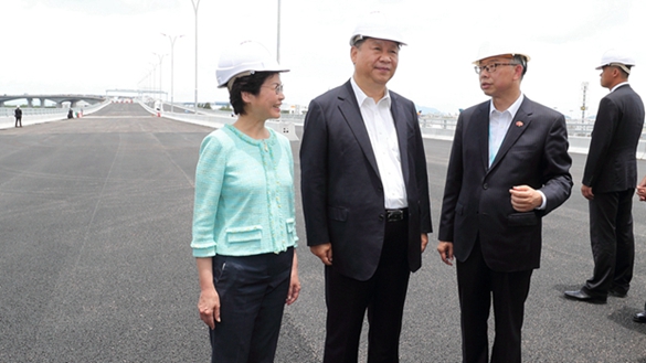 习近平考察香港重要基础设施建设项目