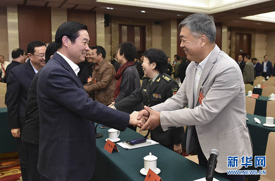 10月10日，在习近平总书记主持召开文艺工作座谈会并发表重要讲话两周年之际，中宣部在北京召开繁荣文艺创作经验交流会。中共中央政治局委员、中央书记处书记、中宣部部长刘奇葆出席会议并讲话。新华社记者高洁摄