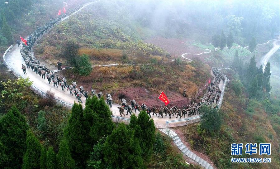 （新华全媒头条·图文互动）（13）备战踏上新起点，练兵展现新气象——2018中国军队新年开训全景大扫描