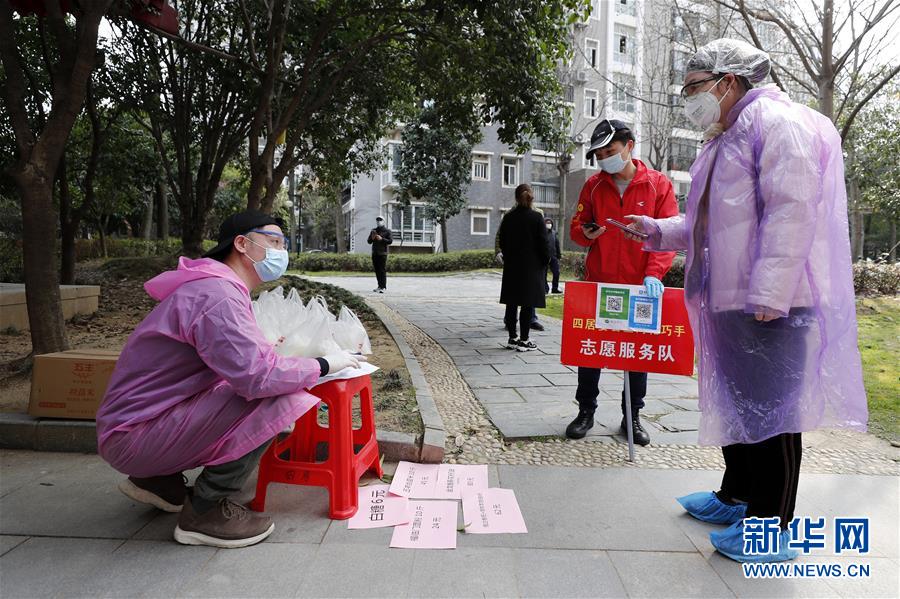 （总书记推动的改革身边事·基层治理改革篇·图文互动）（5）特写：“铜墙铁壁”是怎样炼成的？——小村战“疫”折射基层治理密码