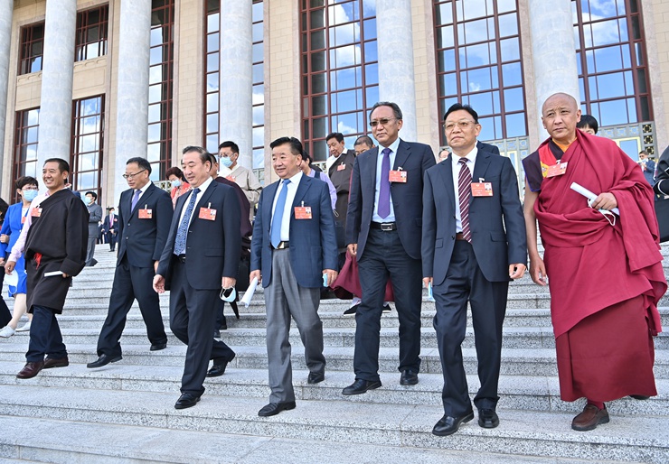 新华社社评：同心奔小康 奋进新时代 ——写在全国政协十三届三次会议闭幕之际