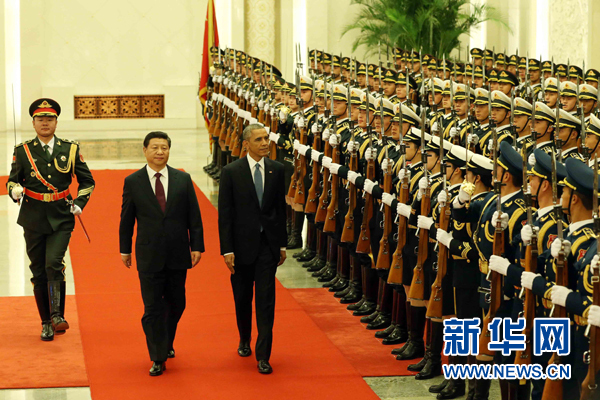 11月12日，国家主席习近平在北京人民大会堂举行欢迎仪式，欢迎美国总统奥巴马对中国进行国事访问。 新华社记者 刘卫兵 摄