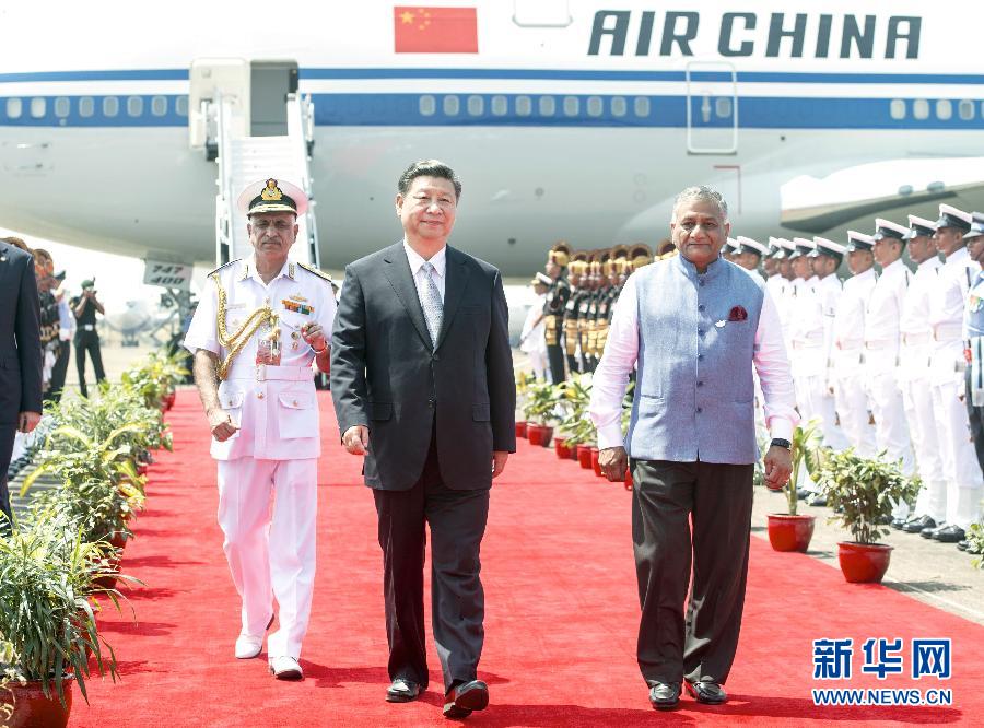 10月15日，国家主席习近平抵达印度果阿，应印度总理莫迪邀请，出席金砖国家领导人第八次会晤。 新华社记者谢环驰摄 